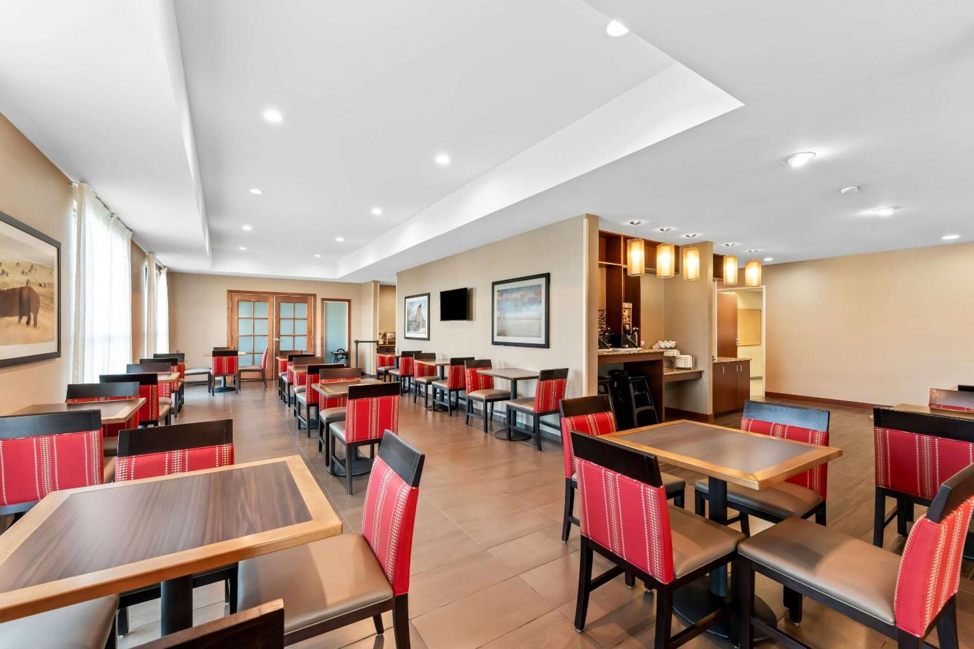 Comfort Inn & Suites Avera Southwest Sioux Falls Bagian luar foto