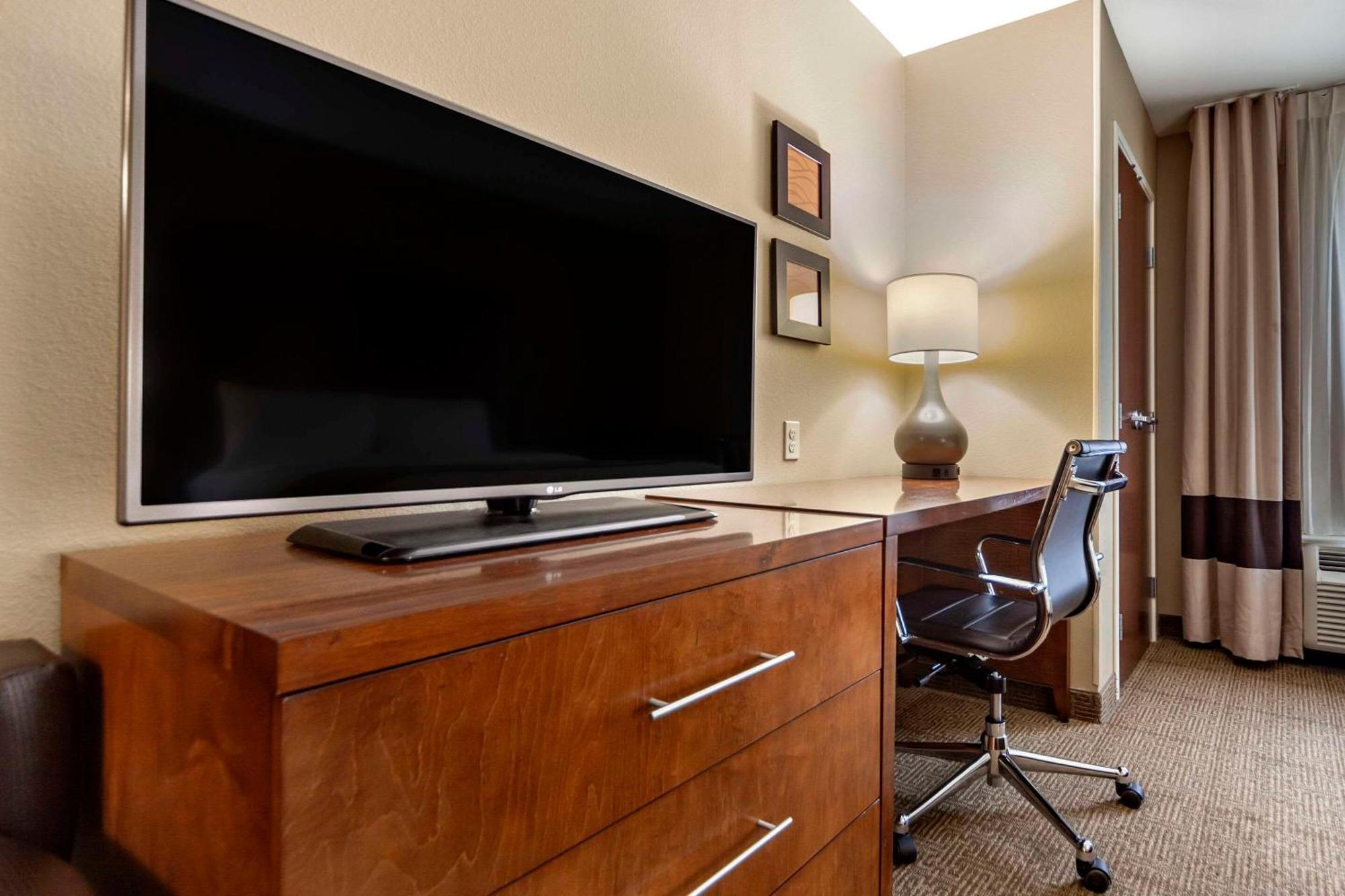 Comfort Inn & Suites Avera Southwest Sioux Falls Bagian luar foto