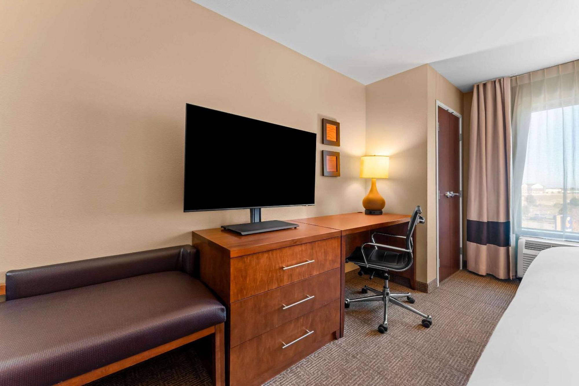 Comfort Inn & Suites Avera Southwest Sioux Falls Bagian luar foto